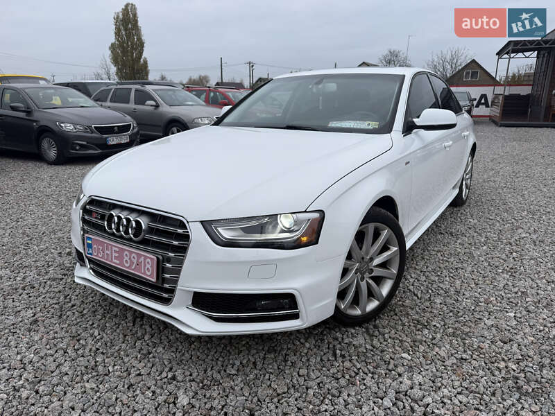 Седан Audi A4 2014 в Переяславе