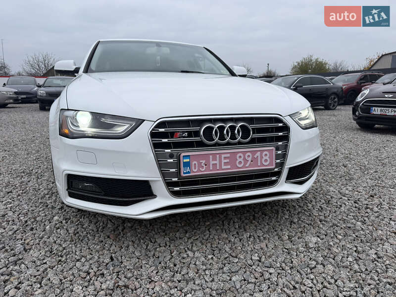 Седан Audi A4 2014 в Переяславе