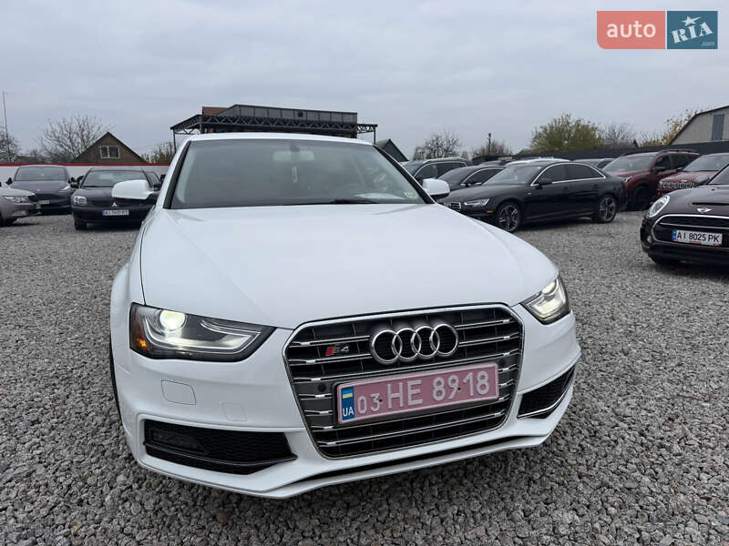 Седан Audi A4 2014 в Переяславе