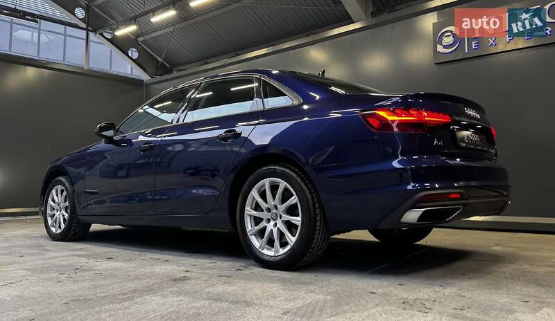 Седан Audi A4 2020 в Києві
