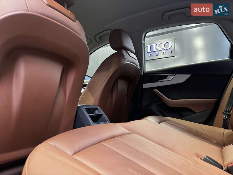 Седан Audi A4 2020 в Києві