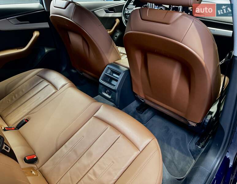 Седан Audi A4 2020 в Києві