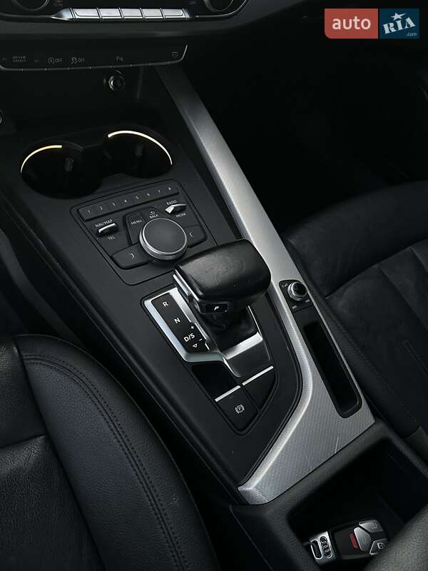 Седан Audi A4 2017 в Любешові