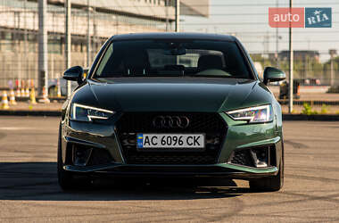 Седан Audi A4 2018 в Львові