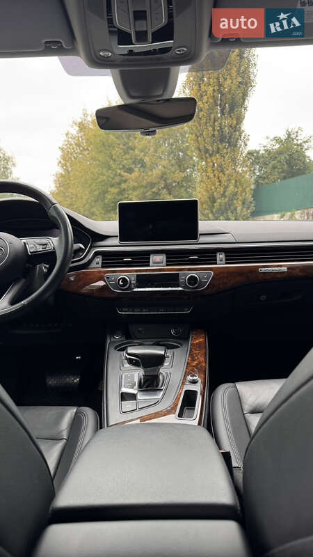 Седан Audi A4 2018 в Киеве