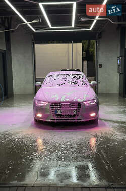 Седан Audi A4 2013 в Киеве
