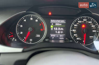 Седан Audi A4 2011 в Ирпене