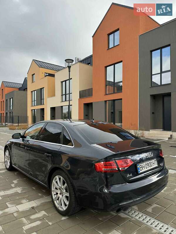 Седан Audi A4 2012 в Одесі