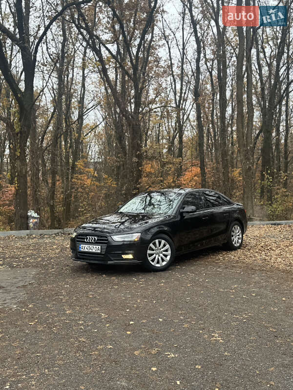 Седан Audi A4 2012 в Харкові