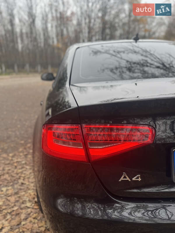 Седан Audi A4 2012 в Харкові
