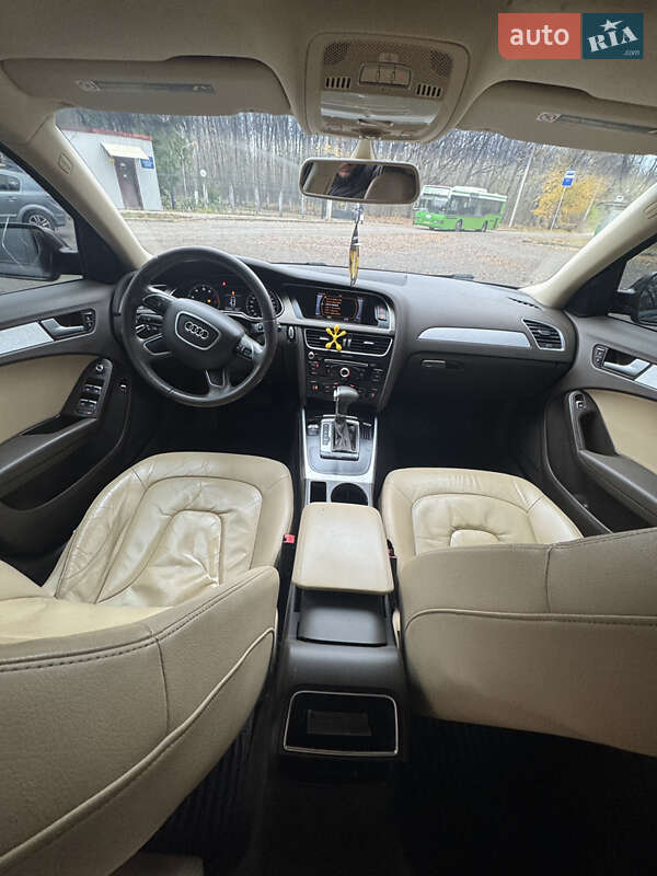 Седан Audi A4 2012 в Харкові