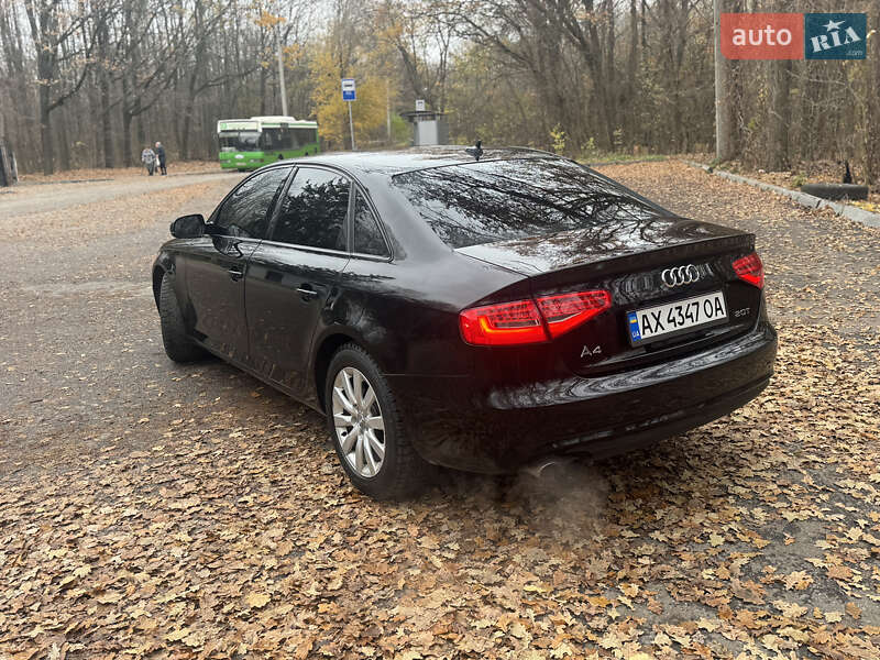 Седан Audi A4 2012 в Харкові