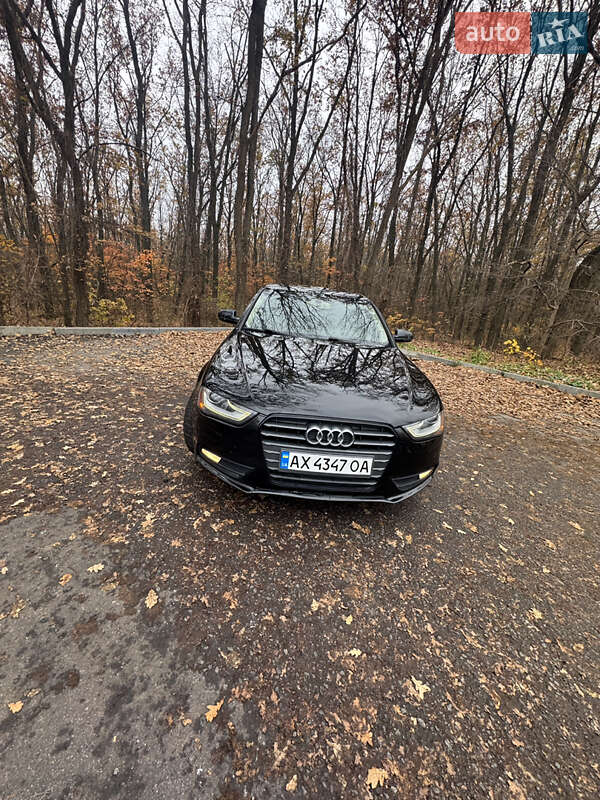 Седан Audi A4 2012 в Харкові