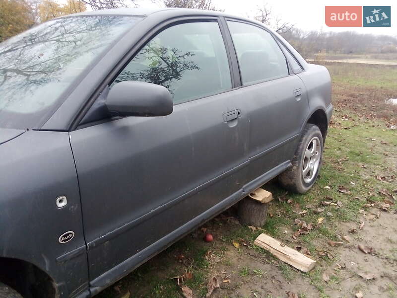 Седан Audi A4 1996 в Бершади фото 3 Седан Audi A4 1996 в Бершади