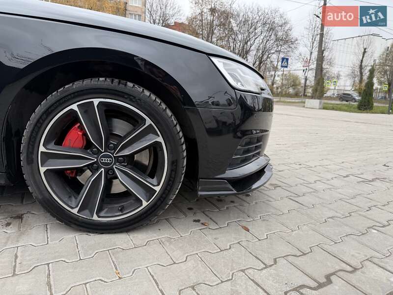 Седан Audi A4 2017 в Тернополе