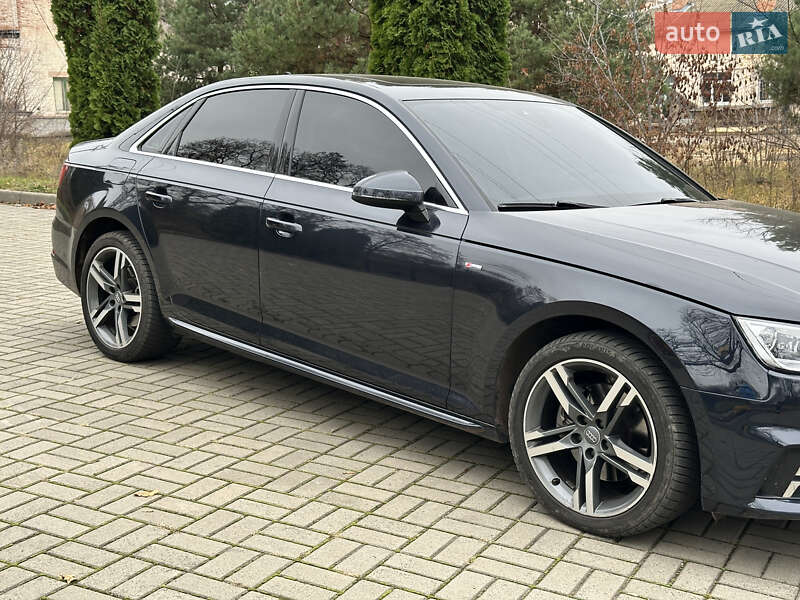 Седан Audi A4 2018 в Києві