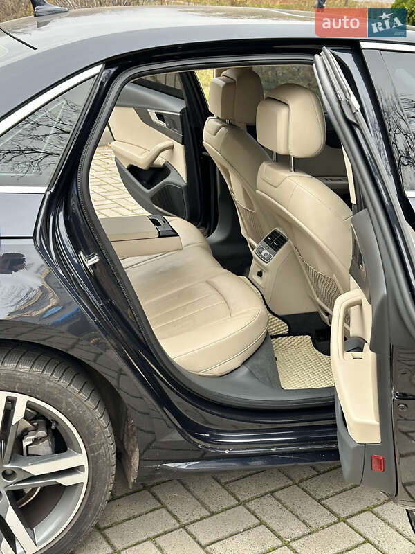 Седан Audi A4 2018 в Києві