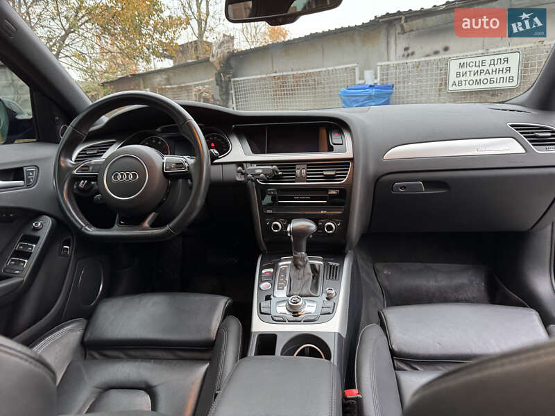 Седан Audi A4 2014 в Киеве