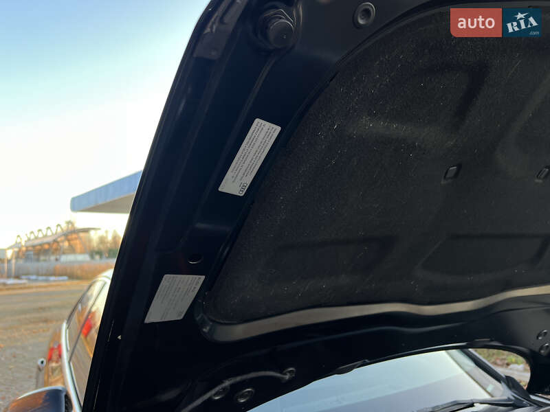 Седан Audi A4 2016 в Дрогобыче