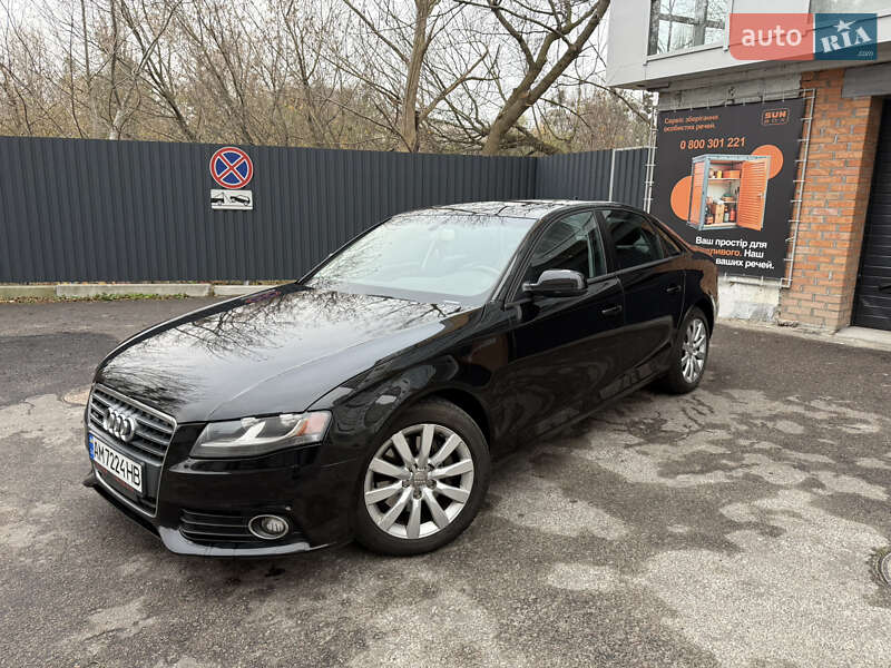 Седан Audi A4 2012 в Киеве