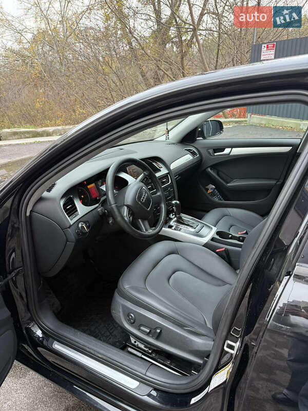 Седан Audi A4 2012 в Киеве
