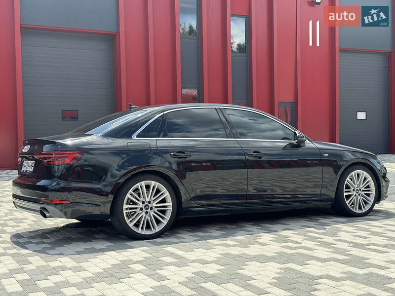Седан Audi A4 2018 в Киеве