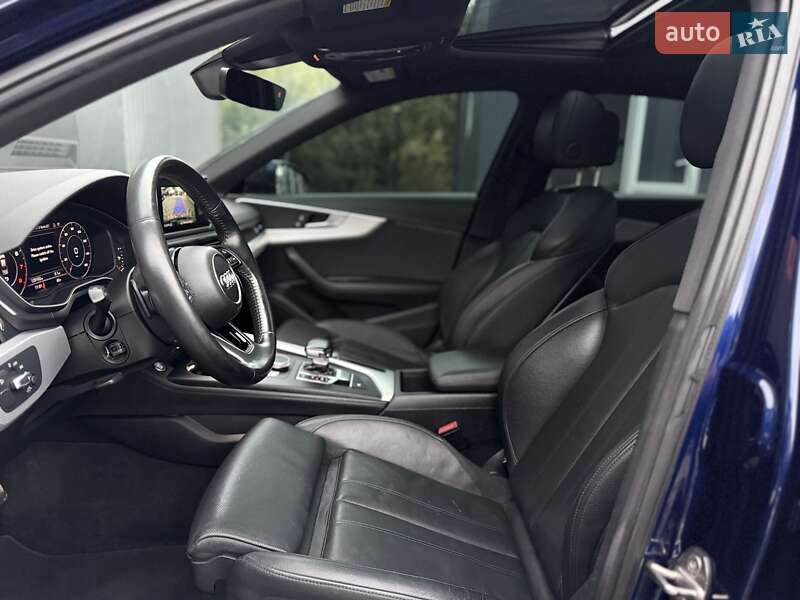 Седан Audi A4 2019 в Львові