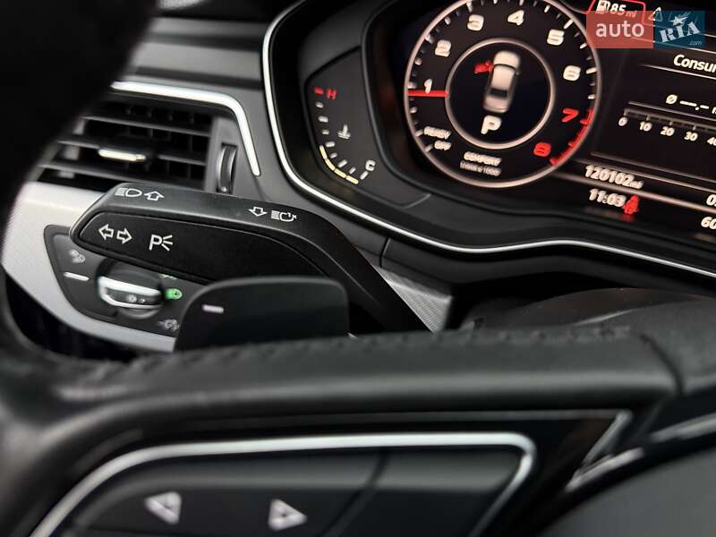 Седан Audi A4 2019 в Львові