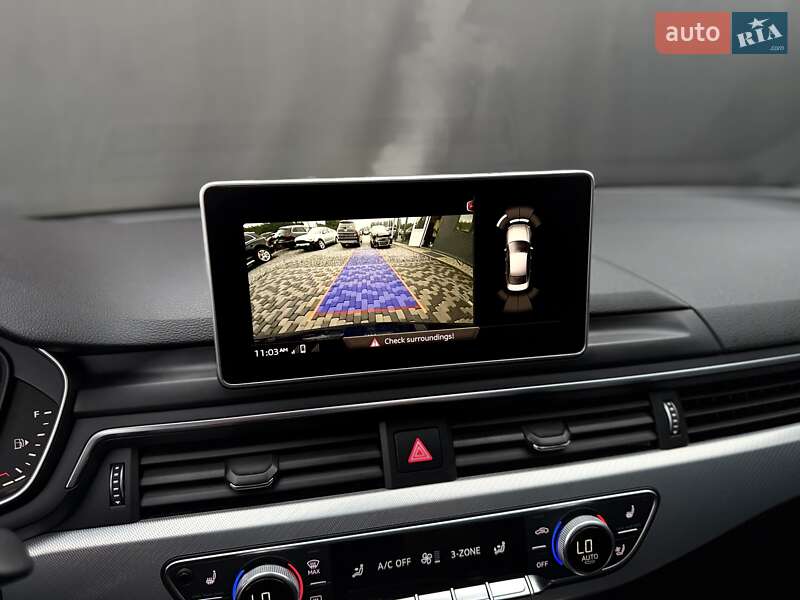 Седан Audi A4 2019 в Львові