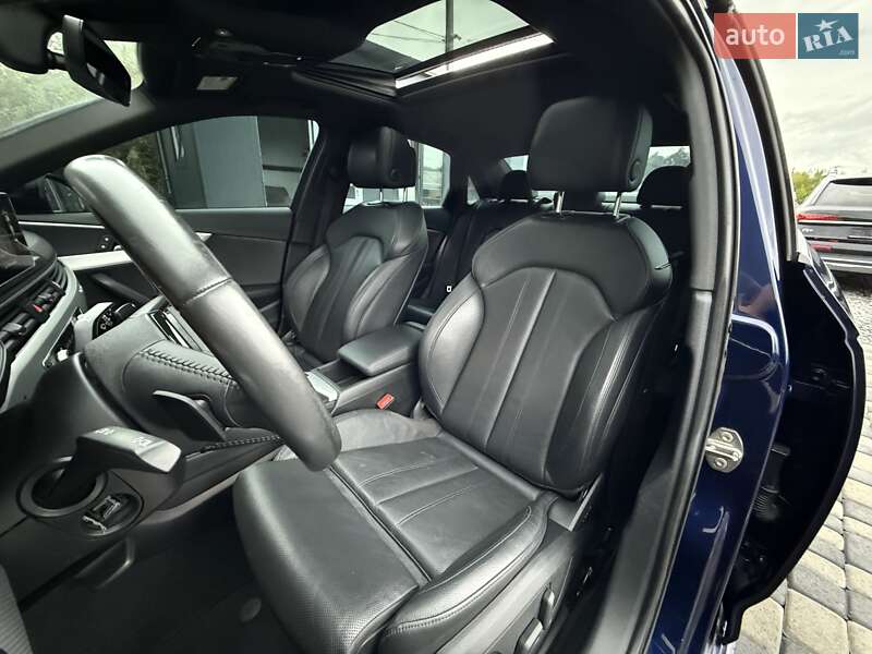 Седан Audi A4 2019 в Львові