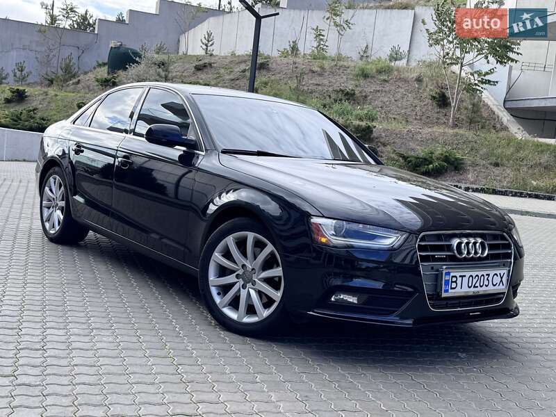Седан Audi A4 2013 в Одесі