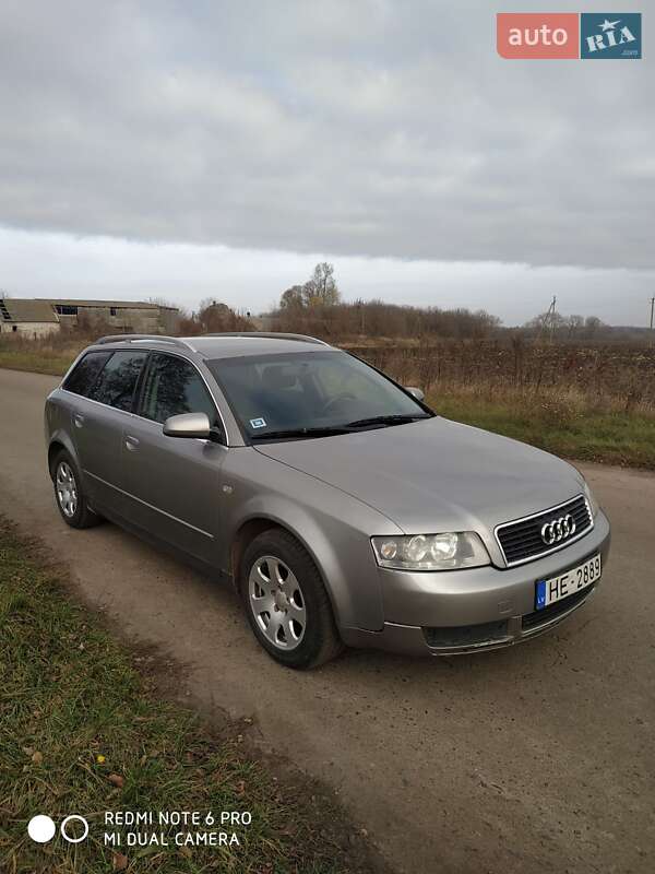 Універсал Audi A4 2002 в Ромнах