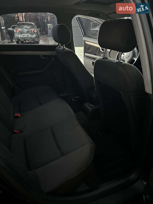 Седан Audi A4 2001 в Самборе