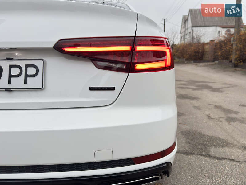 Седан Audi A4 2018 в Києві