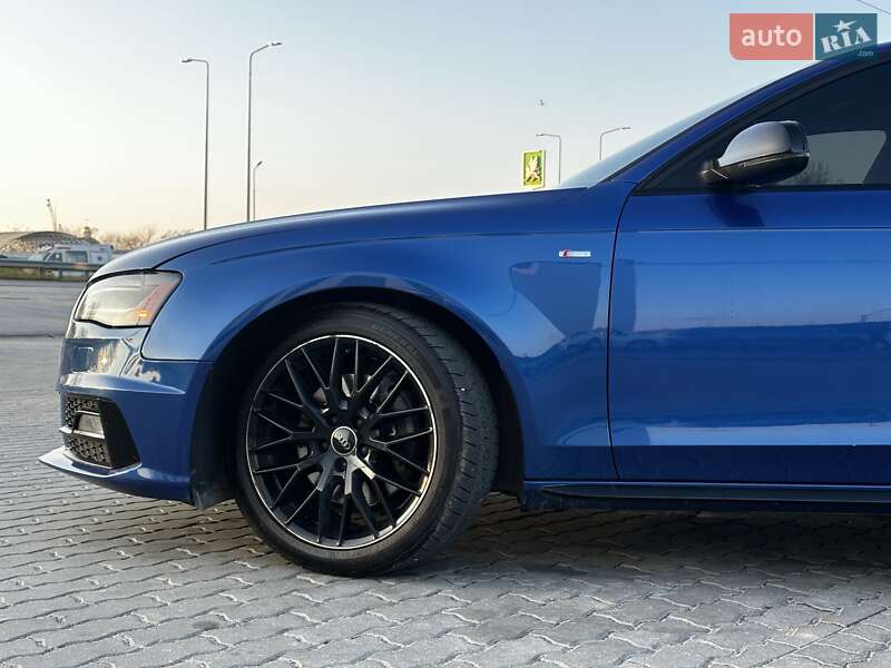 Седан Audi A4 2015 в Львове