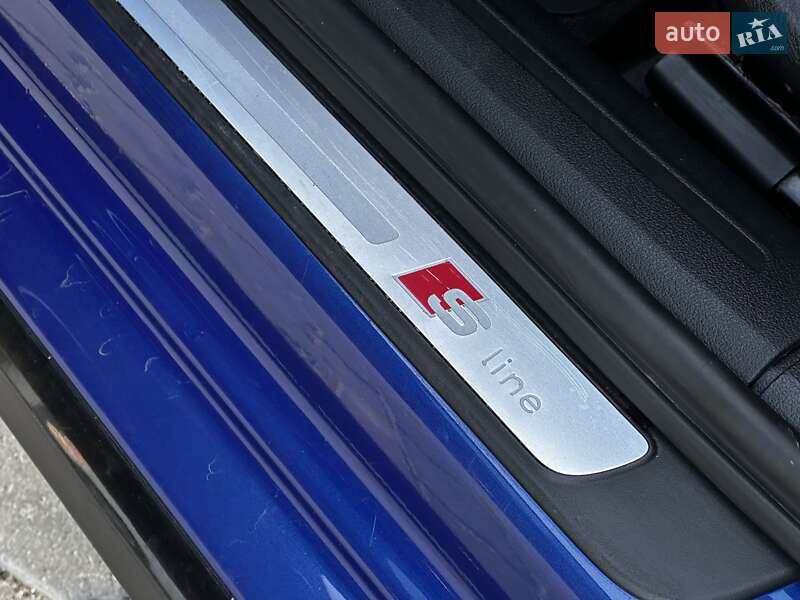 Седан Audi A4 2015 в Львове