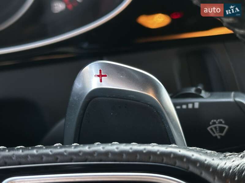 Седан Audi A4 2015 в Львове