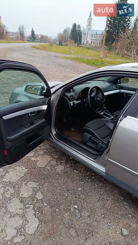 Универсал Audi A4 2003 в Деражне
