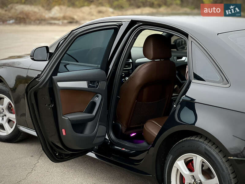 Седан Audi A4 2015 в Києві