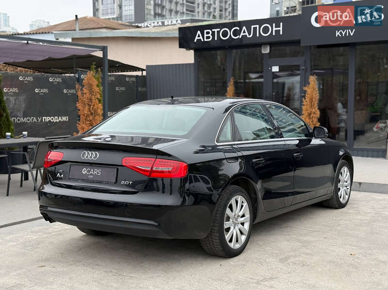 Седан Audi A4 2012 в Киеве