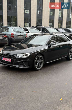 Седан Audi A4 2021 в Киеве