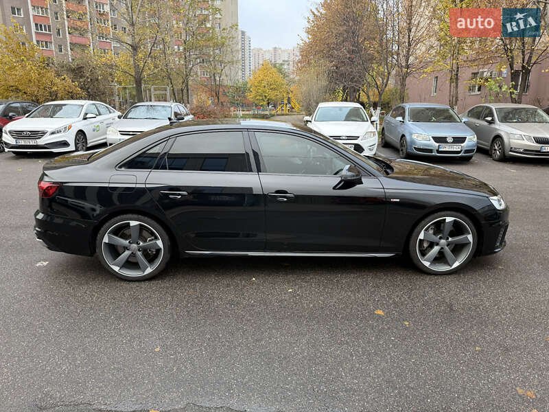 Седан Audi A4 2021 в Киеве