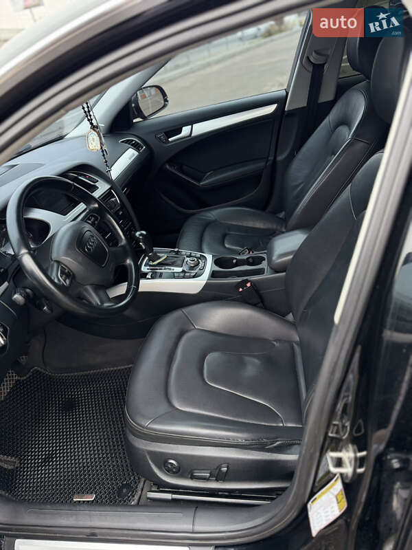 Седан Audi A4 2011 в Києві