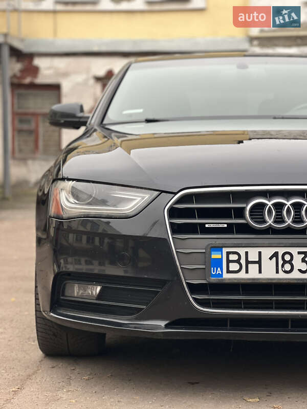 Седан Audi A4 2012 в Прилуках