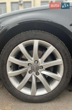 Седан Audi A4 2012 в Прилуках
