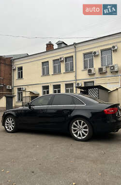 Седан Audi A4 2012 в Прилуках