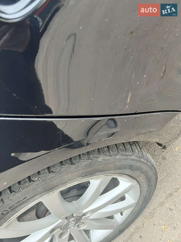 Седан Audi A4 2012 в Прилуках