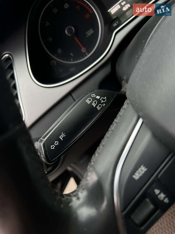Седан Audi A4 2012 в Прилуках