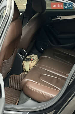 Седан Audi A4 2012 в Прилуках