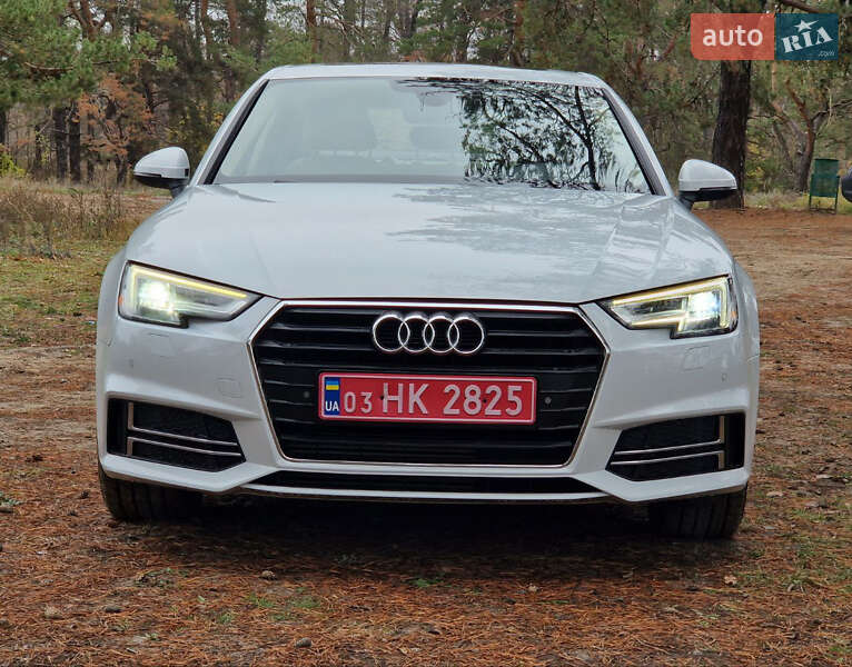 Седан Audi A4 2017 в Дніпрі